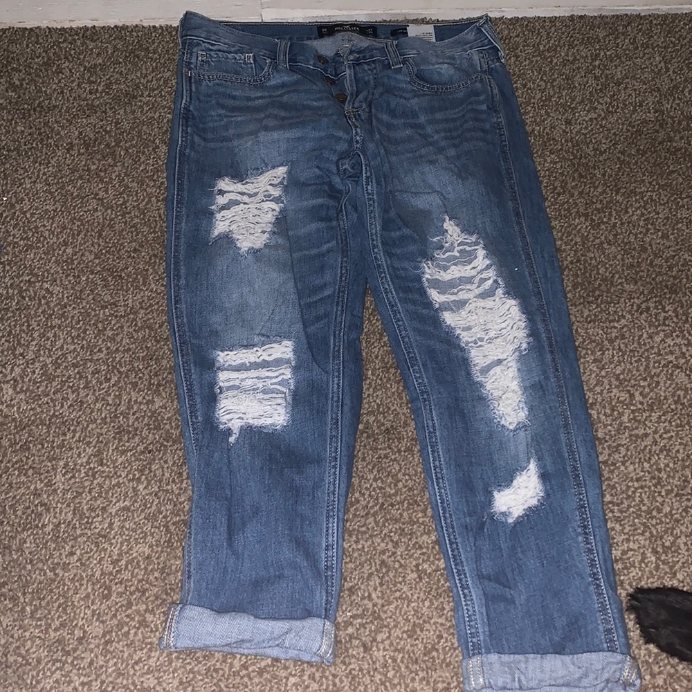 Hollister boyfriend capris